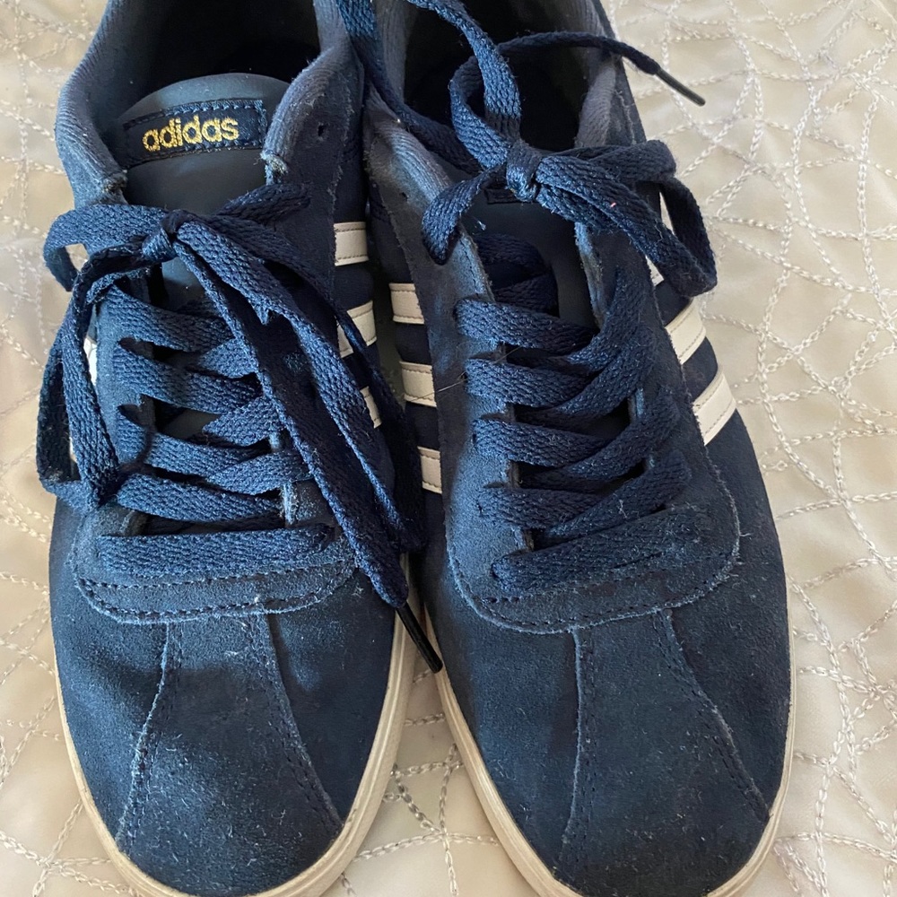 Adidas gym shoe
